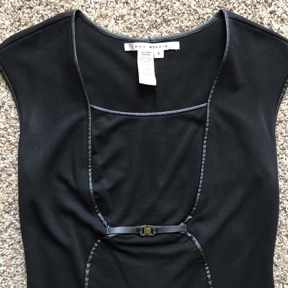 Max Studio Tunic - Picture 2 of 4